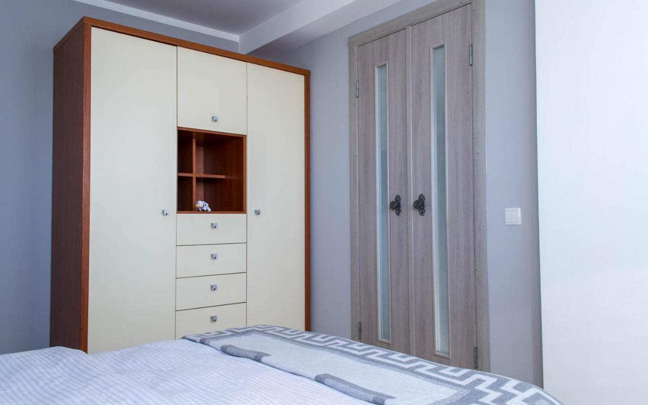 Cozy 2-Room Apartment On Zhvanetsky Boulevard Odessa Ngoại thất bức ảnh