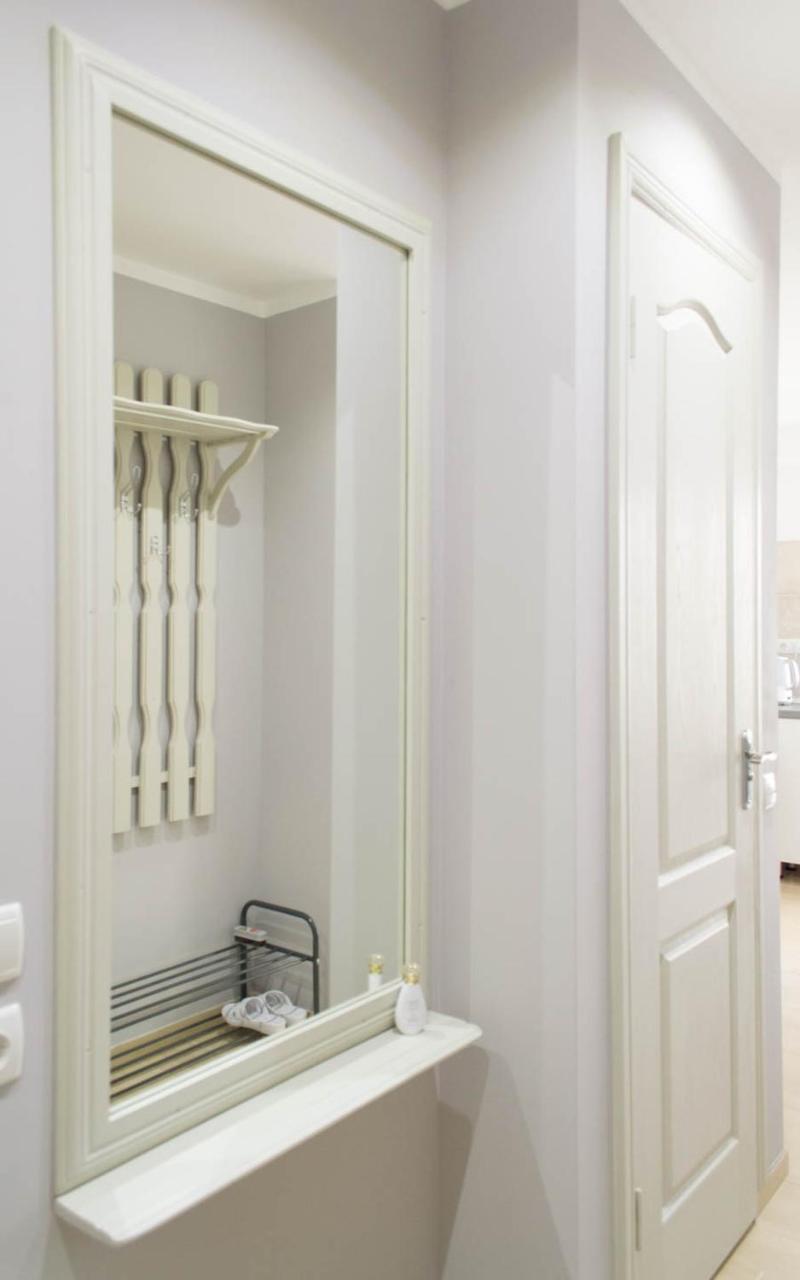 Cozy 2-Room Apartment On Zhvanetsky Boulevard Odessa Ngoại thất bức ảnh